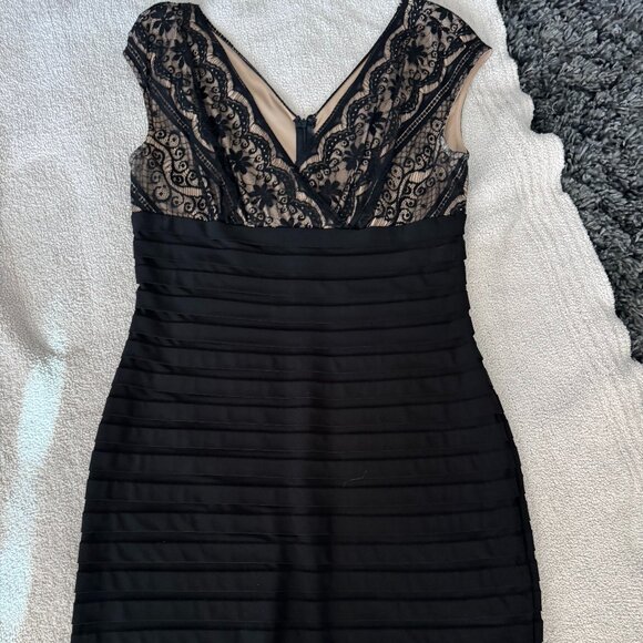 Adrianna Papell Dresses & Skirts - Adrianna Papell Black Lace Cocktail Dress – Size 14, Worn once, Stunner!